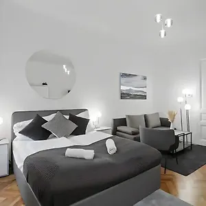 Apartamento Apartment, Central, 2 Min To U1 Keplerplatz, Viena